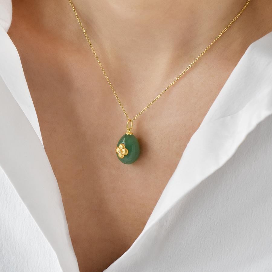 Daisy Easter Egg Pendant in 18K Textured Gold and Diamond Center, Aventurine Stone
