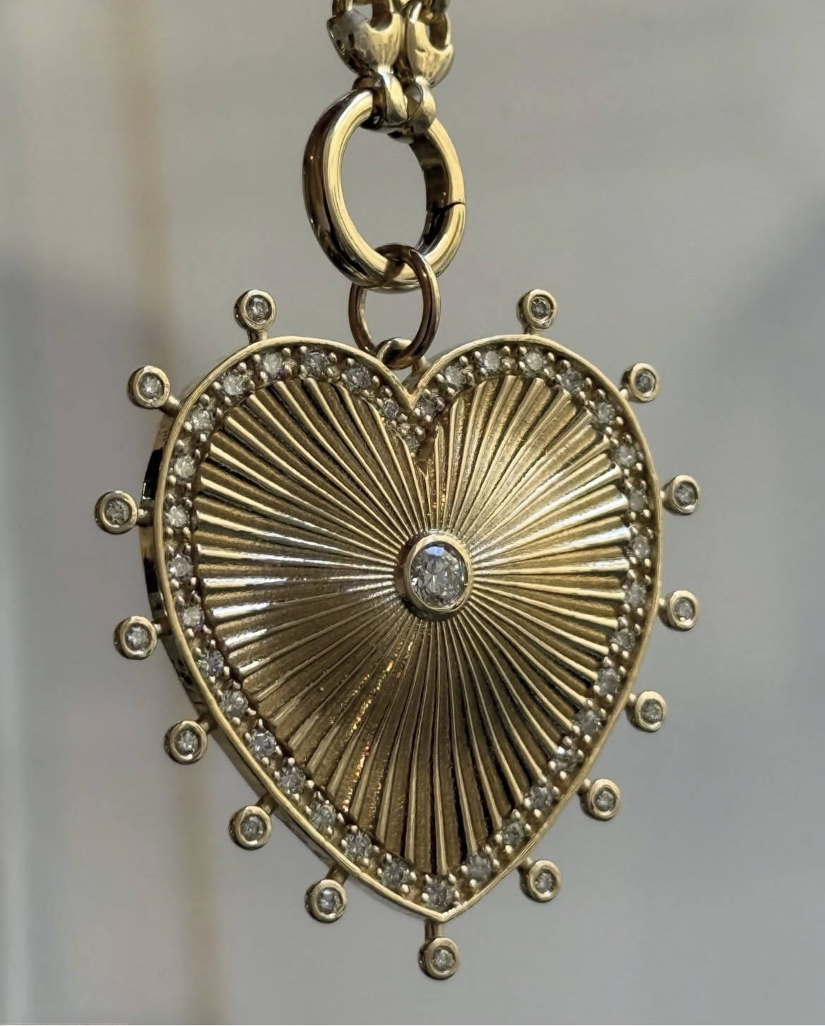 Cassandane Small Diamond Heart Charm Medallion