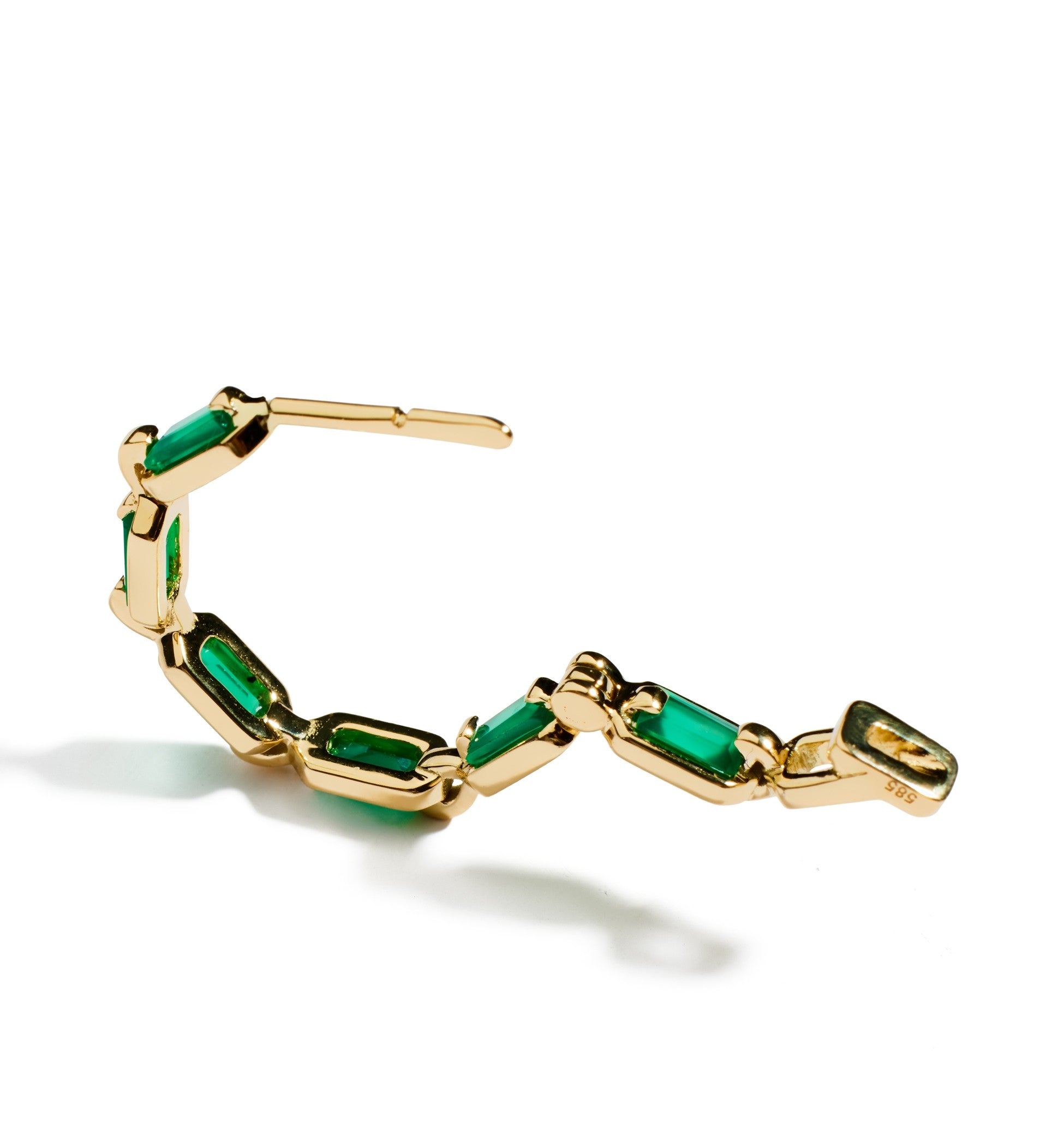 Small Generosity Single Earring