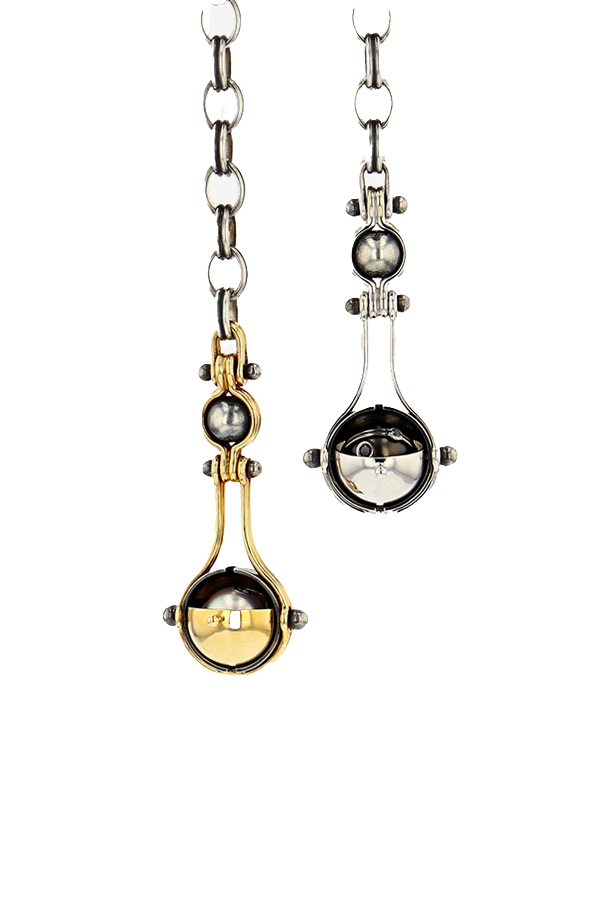 Deux Gouttes Pearl Necklace