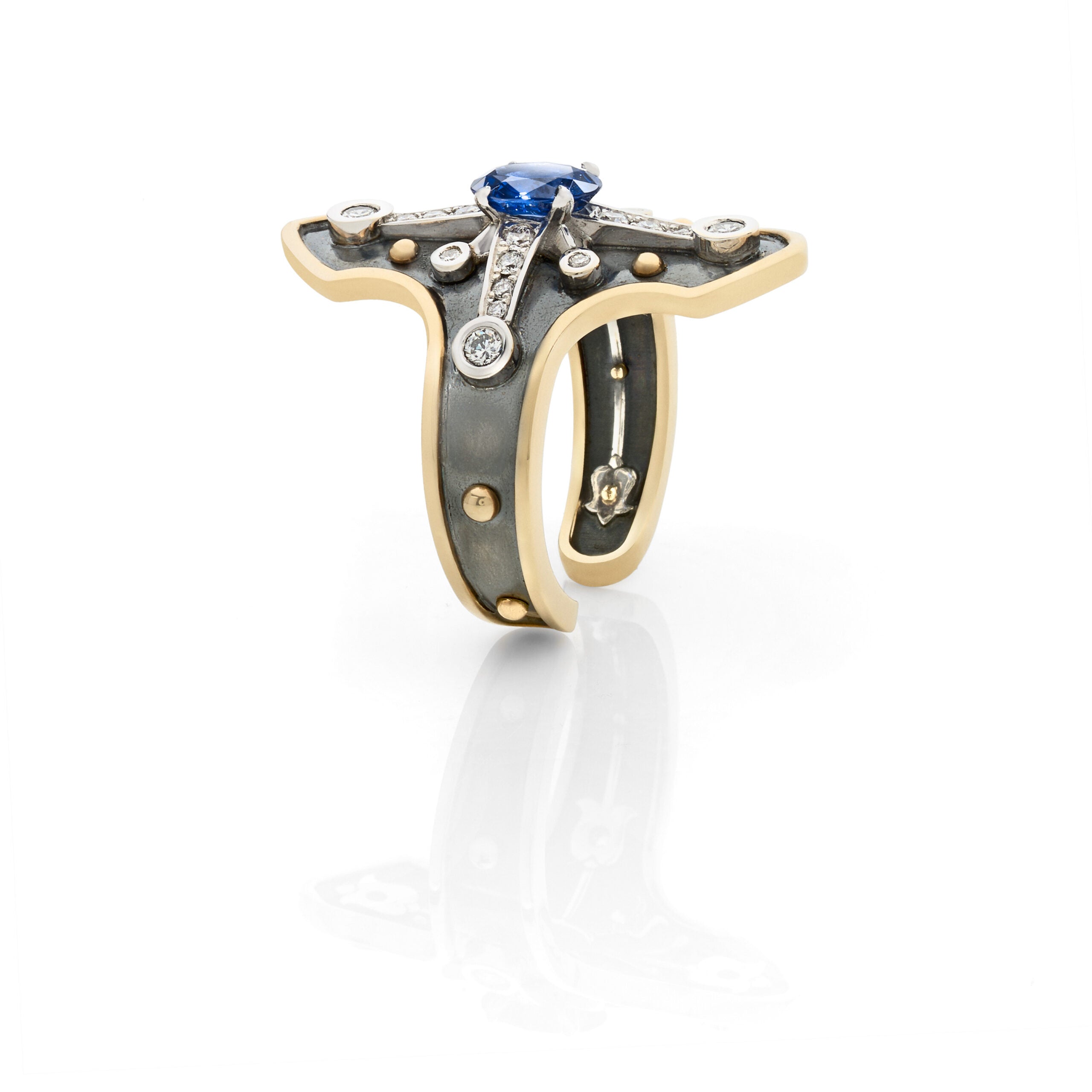 Sapphire Heaume Ring Elie Top