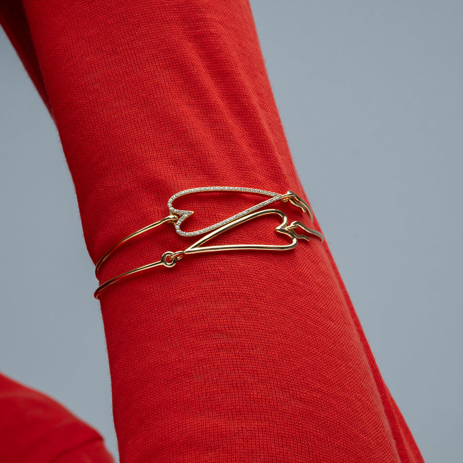 editorial-gold-heart-bracelets-fotini-psaroulli