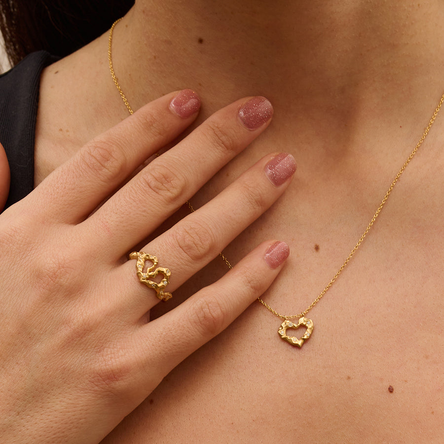 Unlove_ring1