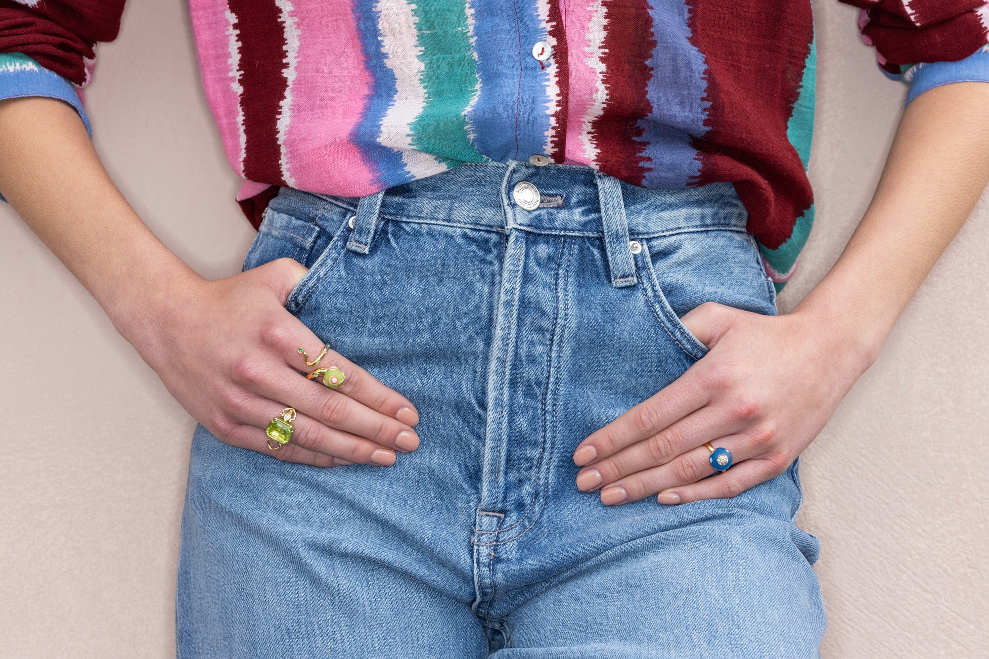 Stand Up Blue Flower Ring