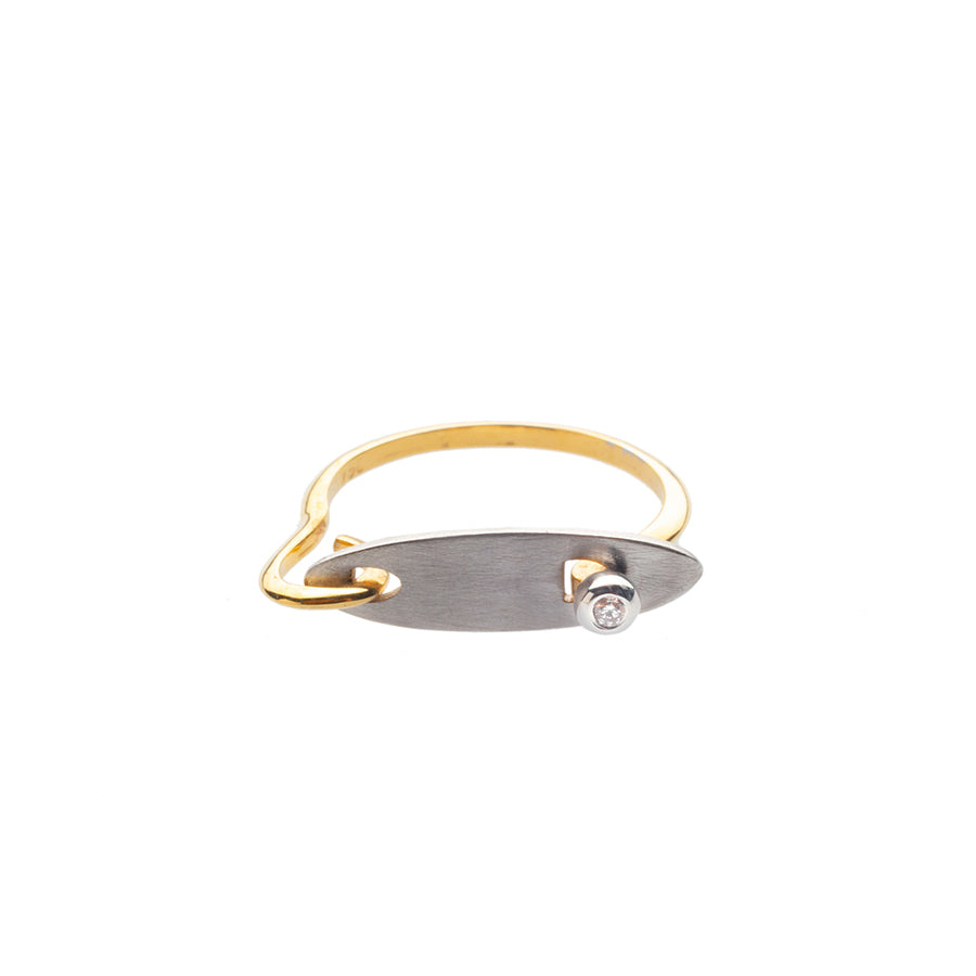 Gold Ring with Single Diamond Orofasma