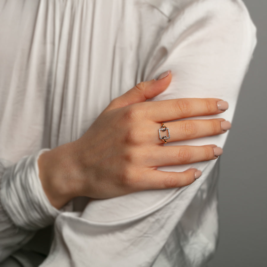 Square Ring with Diamonds