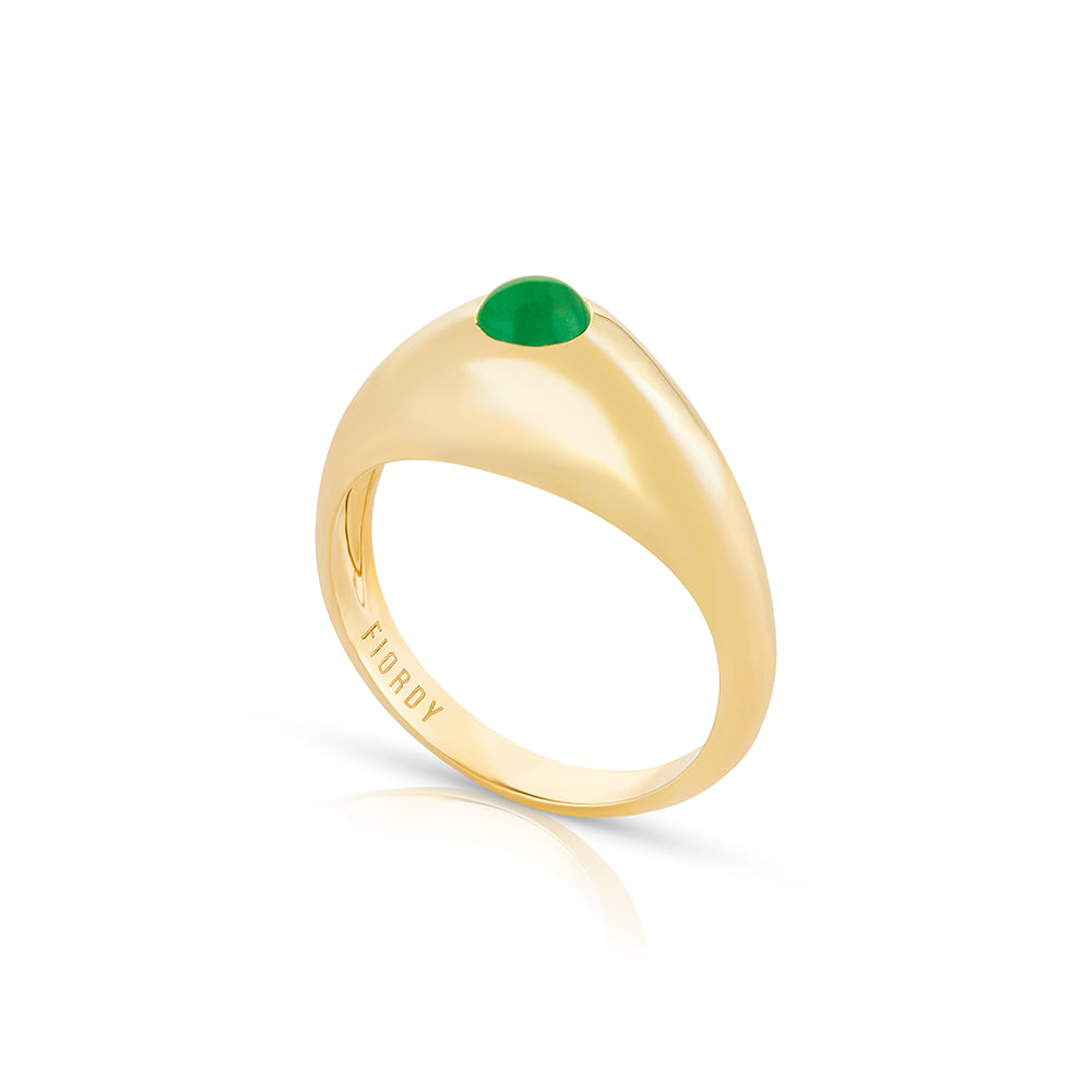 Bowed Emerald Pinky