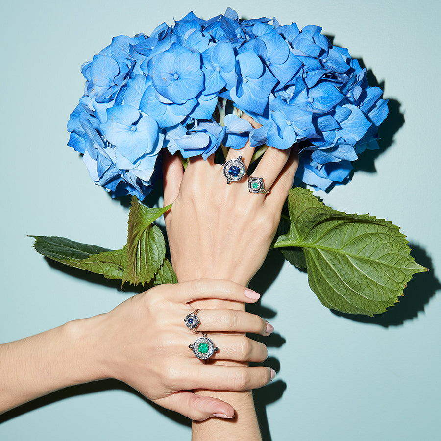 Bague-Mira-Emeraude-Portée-Hugues-Laurent-7