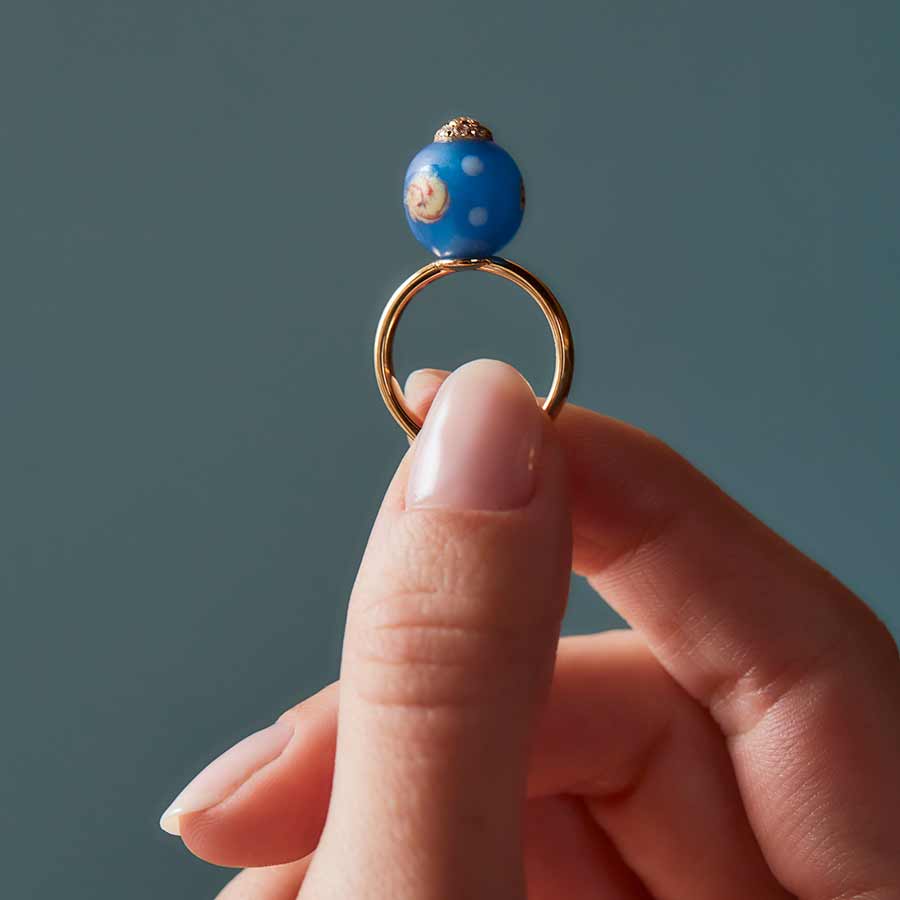 Stand Up Blue Flower Ring
