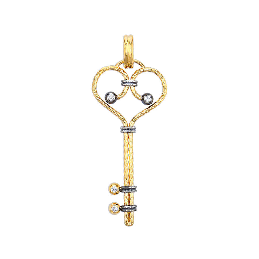 Twist Clef Charm