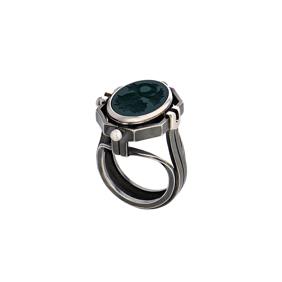 Water Signet Ring Elie Top
