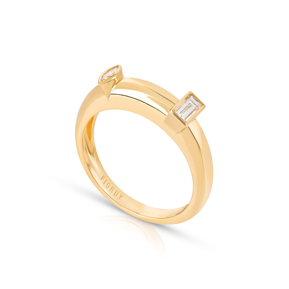 In Pair Ring with Diamonds