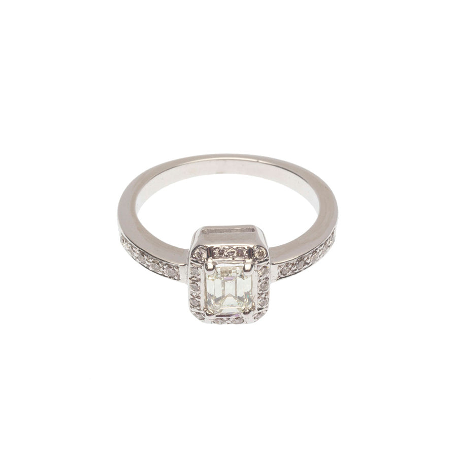 White Diamond Ring Orofasma